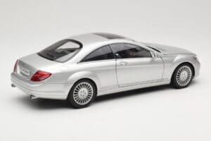 Mercedes CL-Class C216 Prateado AUTOart 1:18 76164 Metal - imagem 3 de 8