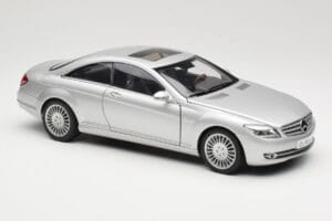 Mercedes CL-Class C216 Prateado AUTOart 1:18 76164 Metal - imagem 6 de 8