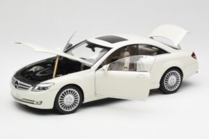 Mercedes CL500 C216 Calcit Branco AUTOart 1:18 B66962341 Metal - imagem 2 de 8