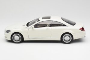 Mercedes CL500 C216 Calcit Branco AUTOart 1:18 B66962341 Metal - imagem 4 de 8