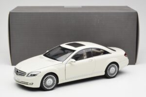 Mercedes CL500 C216 Calcit Branco AUTOart 1:18 B66962341 Metal - imagem 8 de 8