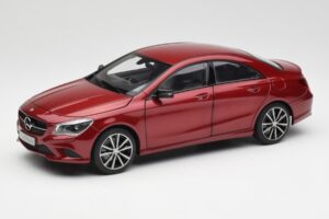 Mercedes CLA C117 Designo Patagonia Vermelho Metálico Norev 1:18 B66960131 Metal