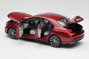 Mercedes CLA C117 Designo Patagonia Vermelho Metálico Norev 1:18 B66960131 Metal - imagem 5 de 8