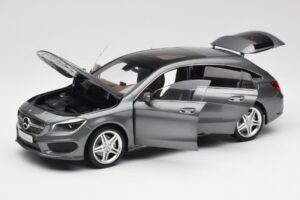 Mercedes CLA C117 Mountain Cinzento Norev 1:18 B66960351 Metal - imagem 2 de 8
