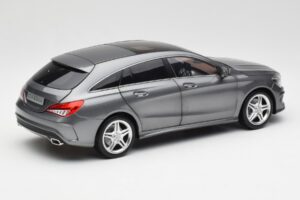 Mercedes CLA C117 Mountain Cinzento Norev 1:18 B66960351 Metal - imagem 3 de 8