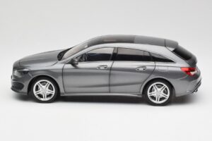 Mercedes CLA C117 Mountain Cinzento Norev 1:18 B66960351 Metal - imagem 4 de 8