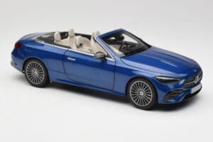 Mercedes CLE Cabriolet A236 Azul Norev 1:18 B66960653 Metal - imagem 7 de 9