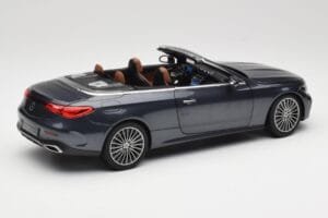 Mercedes CLE Cabriolet A236 Cinzento Escuro Norev 1:18 B66960654 Metal - imagem 4 de 9
