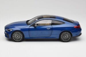 Mercedes CLE Coupé C236 Azul Norev 1:18 B66960597 Metal - imagem 4 de 8