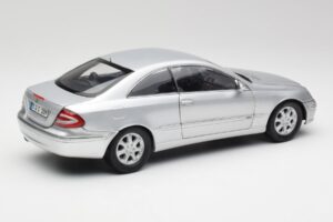 Mercedes CLK 500 C209 Prata Kyosho 1:18 B66962144 Metal - imagem 3 de 8
