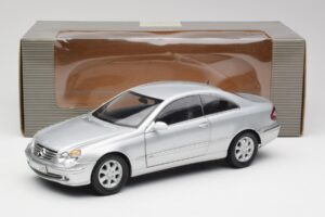Mercedes CLK 500 C209 Prata Kyosho 1:18 B66962144 Metal - imagem 8 de 8