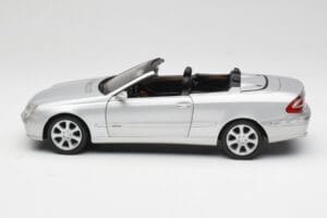 Mercedes CLK 500 Cabriolet Elegance A209 Prata Kyosho 1:18 B66962172 Metal - imagem 4 de 8