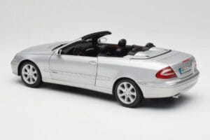 Mercedes CLK 500 Cabriolet Elegance A209 Prata Kyosho 1:18 B66962172 Metal - imagem 7 de 8