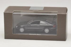 Mercedes CLK W208 Preto Minichamps 1:43 B66961946 Metal - imagem 4 de 5