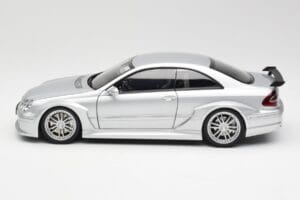 Mercedes AMG CLK DTM Prata Kyosho 1:18 B66962271 Metal - imagem 4 de 8