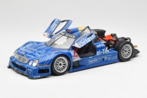 Mercedes CLK GTR #12 Original Teile FIA GT 1999 Maisto 1:18 56036 Metal - imagem 2 de 7