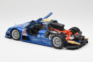 Mercedes CLK GTR #12 Original Teile FIA GT 1999 Maisto 1:18 56036 Metal - imagem 4 de 7