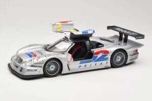 Mercedes CLK LM GT1 #1 AMG Mercedes K. Ludwig / R. Zonta FIA GT Championship 1998 Maisto 1:18 56053 Metal - imagem 2 de 8