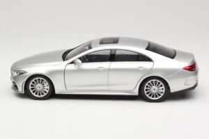 Mercedes CLS C257 Prata Norev 1:18 183489 Metal - imagem 4 de 8