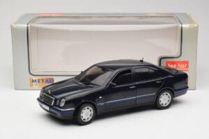 Mercedes E-Class W210 E320 Preto Sun Star 1:18 1151 Metal - imagem 8 de 8