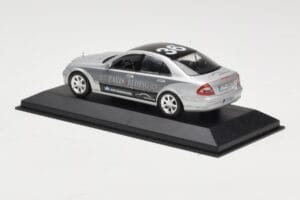 Mercedes E-Class W211 #36 Paris-Beijing 2006 Replacement Box Minichamps 1:43 B66962270-R Metal - imagem 3 de 4