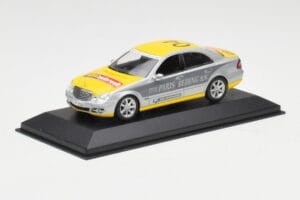 Mercedes E-Class W211 #4 Team ADAC Paris-Beijing 2006 Replacement Box Minichamps 1:43 B66962260-R Metal - imagem 2 de 4