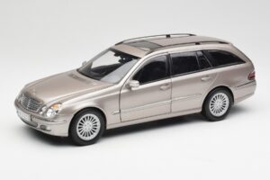 Mercedes E320 CDI W210 Estate Cubanite Prata Kyosho 1:18 B66962188 Metal