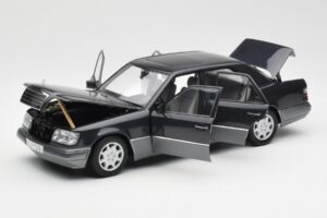 Mercedes E320 W124 Nautik Azul Metálico Dealer Edition AUTOart 1:18 B66040508 Metal - imagem 2 de 8