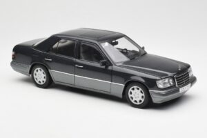 Mercedes E320 W124 Nautik Azul Metálico Dealer Edition AUTOart 1:18 B66040508 Metal - imagem 6 de 8