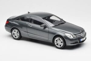 Mercedes E500 C207 Coupe Tenoric Cinzento Norev 1:18 183540 Metal - imagem 6 de 8
