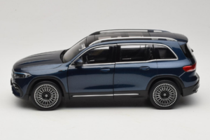 Mercedes EQB Azul NZG 1:18 B66961280 Metal - imagem 4 de 8