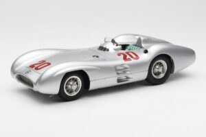 Mercedes W196 Streamliner #20 K. Kling French GP 1954 CMC 1:18 M-128B Metal