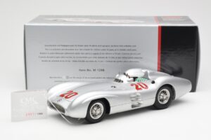 Mercedes W196 Streamliner #20 K. Kling French GP 1954 CMC 1:18 M-128B Metal - imagem 6 de 6