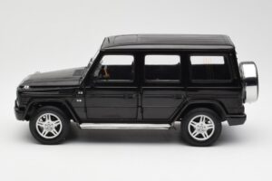 Mercedes G 500 W463 Preto Dealer Edition AUTOart 1:18 B66962143 Metal - imagem 4 de 8