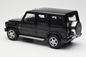 Mercedes G 500 W463 Preto Dealer Edition AUTOart 1:18 B66962143 Metal - imagem 7 de 8