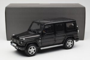 Mercedes G 500 W463 Preto Dealer Edition AUTOart 1:18 B66962143 Metal - imagem 8 de 8