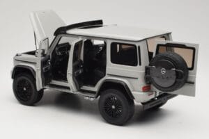 Mercedes G 63 AMG 4x4 Squared Arabian Grey Almost Real 1:18 820829 Metal - imagem 5 de 8