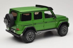 Mercedes G 63 AMG 4x4 Squared Green Hell Magno Almost Real 1:18 820821 Metal - imagem 3 de 8