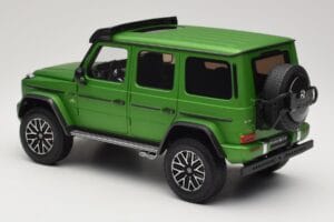 Mercedes G 63 AMG 4x4 Squared Green Hell Magno Almost Real 1:18 820821 Metal - imagem 7 de 8