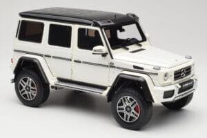 Mercedes G 63 AMG 4x4 Squared Polar White Almost Real 1:18 820203 Metal - imagem 6 de 8
