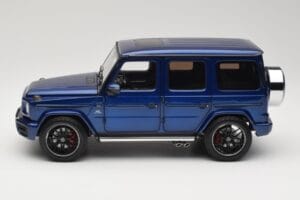 Mercedes G 63 AMG W463 Blue Metallic Minichamps 1:18 110037061 Metal - imagem 4 de 8