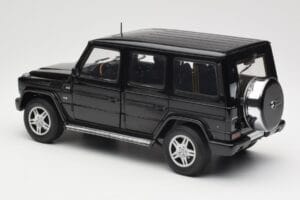 Mercedes G-Class G 500 W463 Smaragd Black Metallic AUTOart 1:18 76101 Metal - imagem 7 de 8