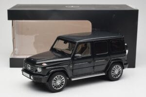 Mercedes G-Class G500 W463A Emerald Green Minichamps 1:18 B66960810 Metal - imagem 8 de 8