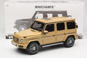 Mercedes G-Class G 500 W463A Solarbeam Yellow Metallic Minichamps 1:18 113037108 Metal - imagem 8 de 8