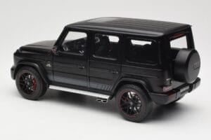Mercedes G-Class G63 AMG W463A Matt Black Minichamps 1:18 110037064 Metal - imagem 7 de 8