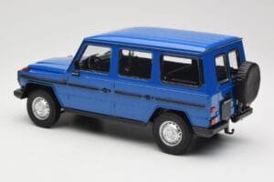 Mercedes G-Class W460 LWB Azul Escuro Minichamps 1:18 155038100 Metal - imagem 5 de 6