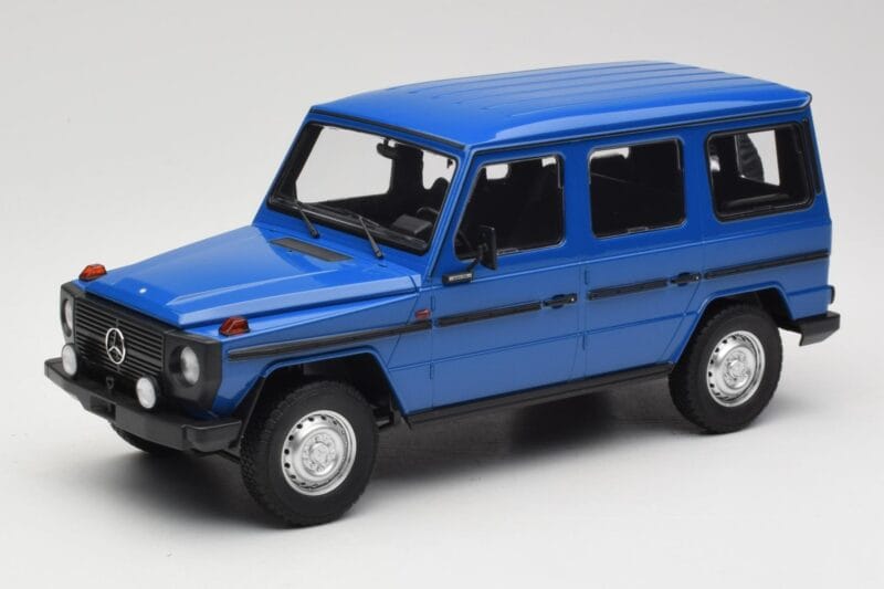 Mercedes G-Class W460 LWB Azul Escuro Minichamps 1:18 155038100 Metal