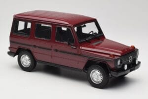 Mercedes G-Class W460 LWB Vermelho Escuro Minichamps 1:18 155038102 Metal - imagem 4 de 6
