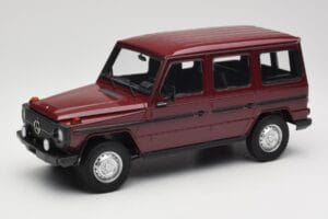 Mercedes G-Class W460 LWB Vermelho Escuro Minichamps 1:18 155038102 Metal