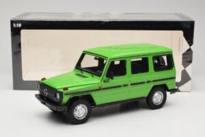 Mercedes G-Class W460 LWB Verde Minichamps 1:18 155038101 Metal - imagem 6 de 6